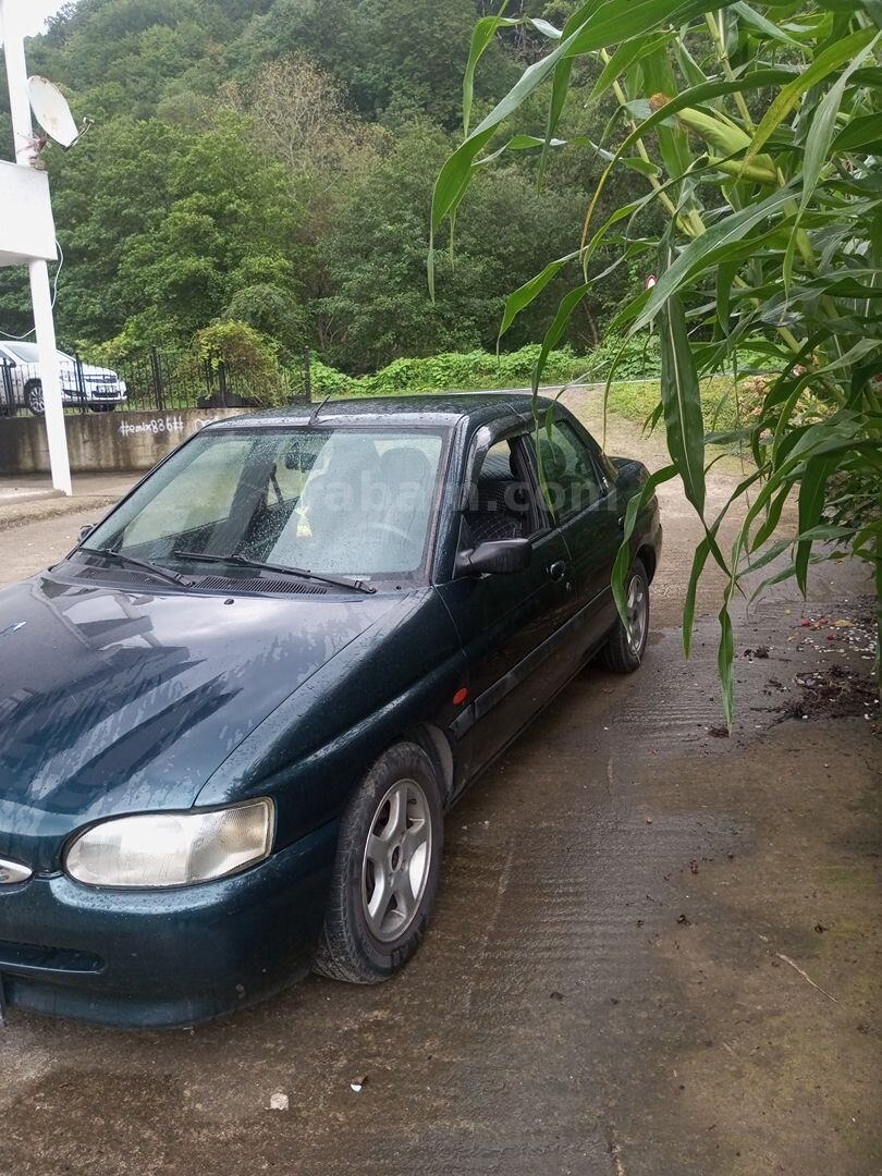Sahibinden Ford Escort 1.8 Ghia 1997 Model 7