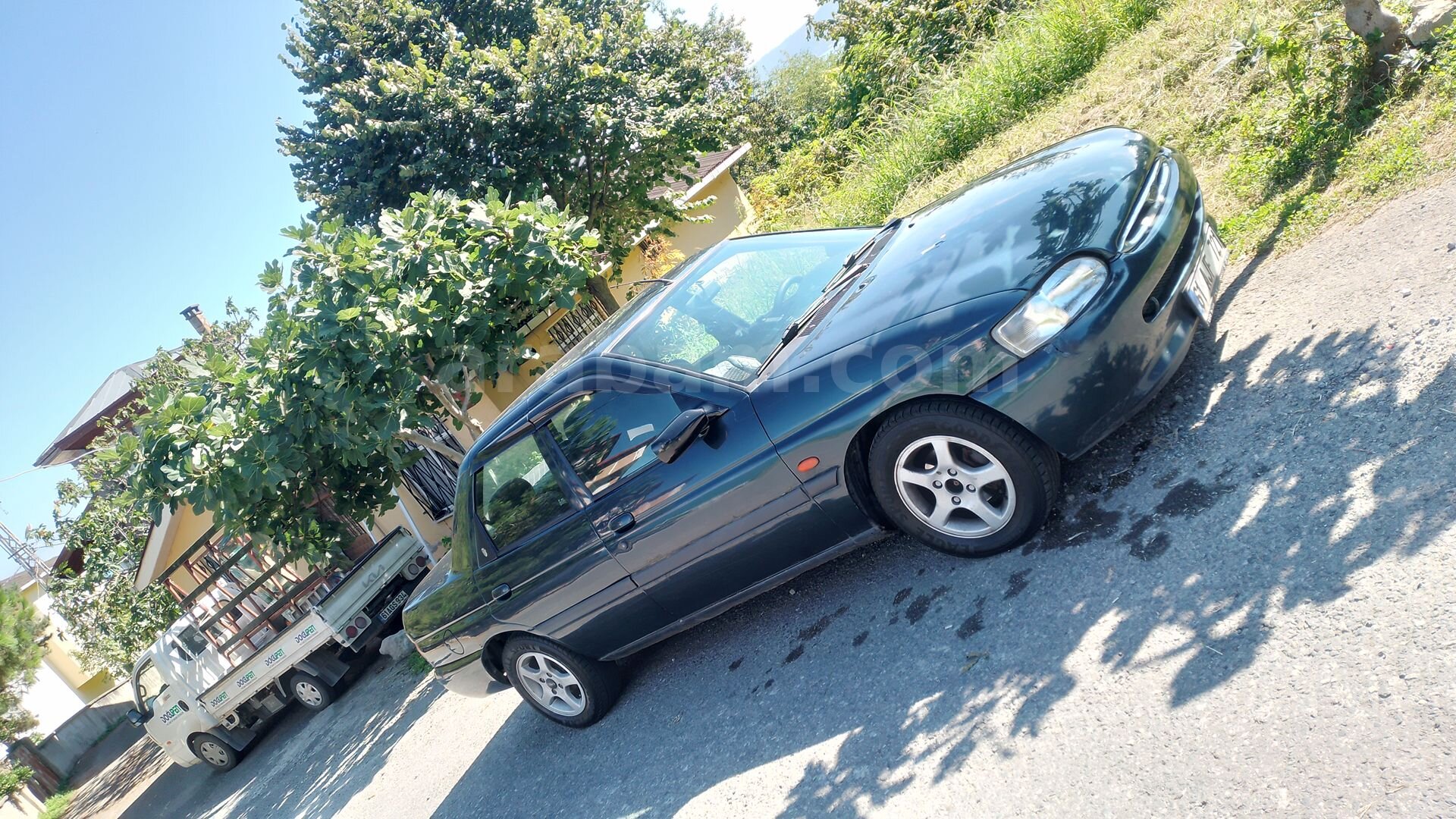 Sahibinden Ford Escort 1.8 Ghia 1997 Model 2