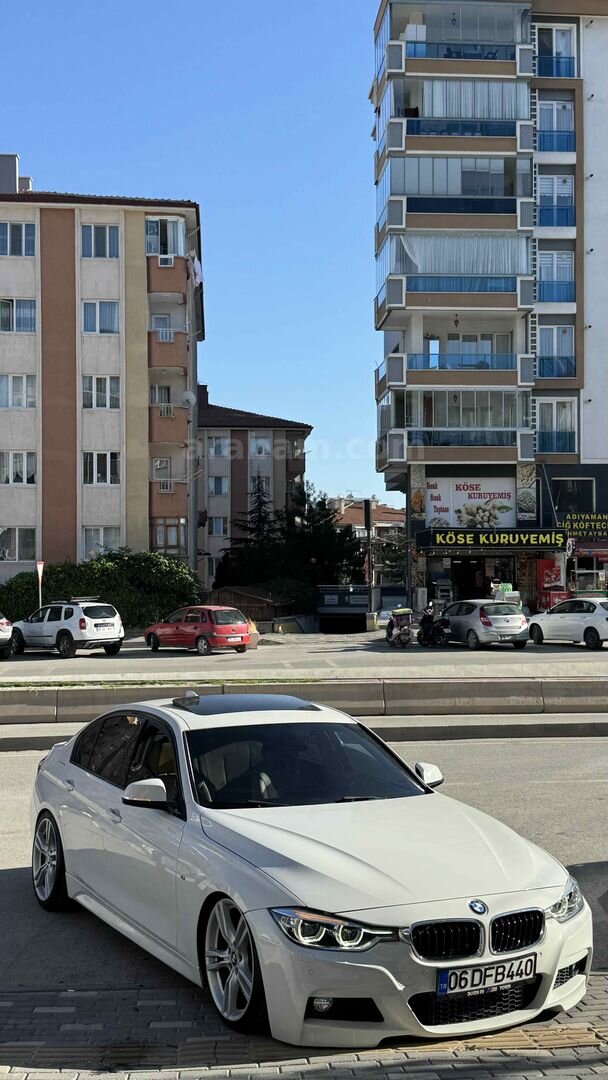 Sahibinden BMW 3 Serisi 320i ED 40th Year Edition 2015 Model 200.000 km Beyaz 4
