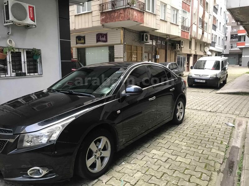 Sahibinden Chevrolet Cruze 1.6 LS 2011 Model Rize 213.000 km Siyah
