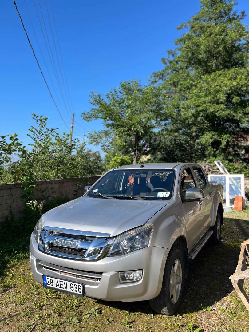 Sahibinden Isuzu D-Max 2.5 4x2 LTD 2017 Model 428.000 km Gri 5
