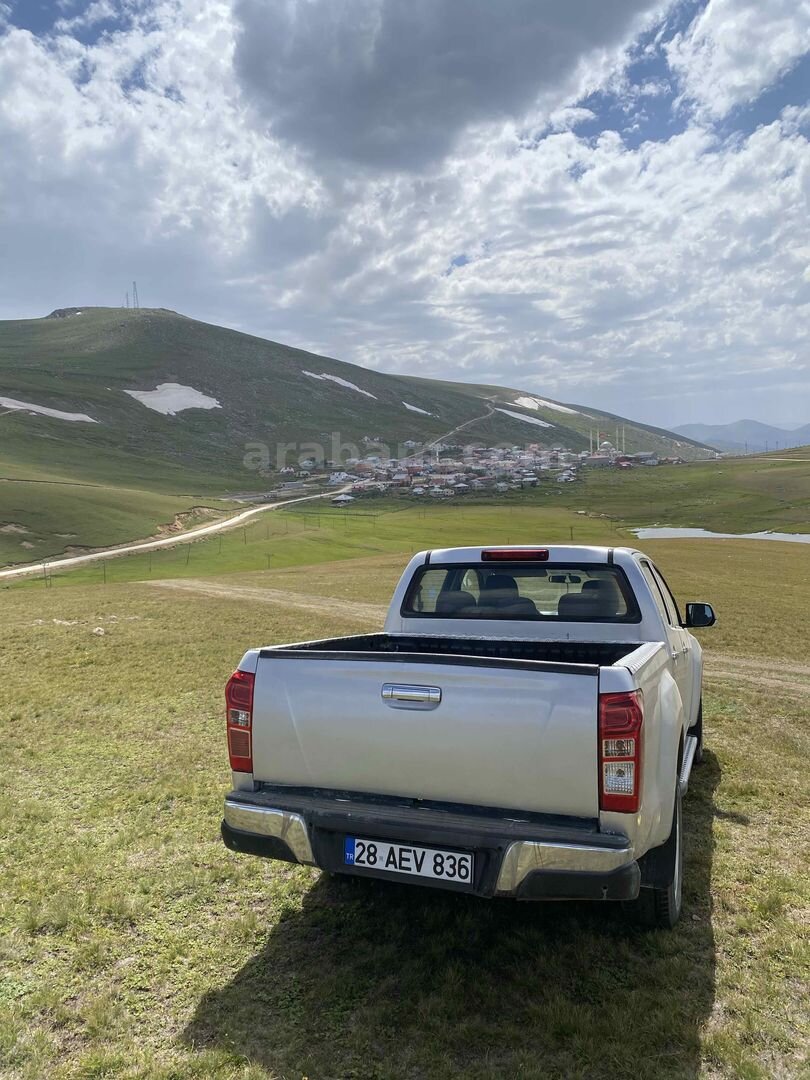 Sahibinden Isuzu D-Max 2.5 4x2 LTD 2017 Model 428.000 km Gri 3