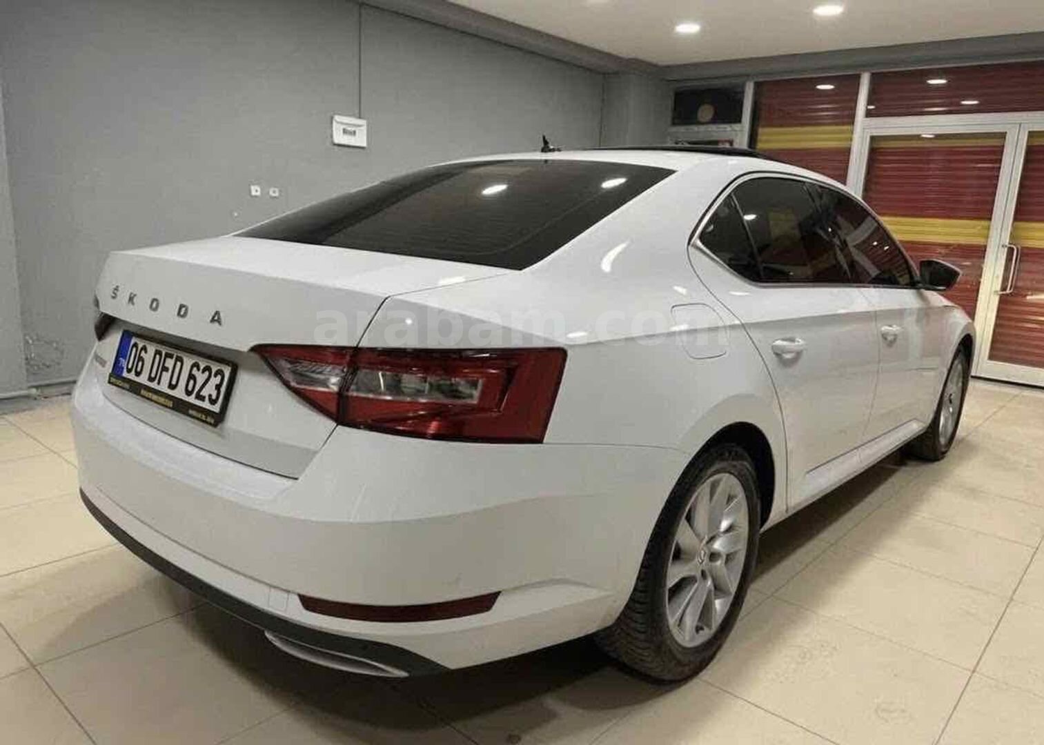 Sahibinden Skoda SuperB 1.5 TSI Elite 2022 Model 87000 km Beyaz 4