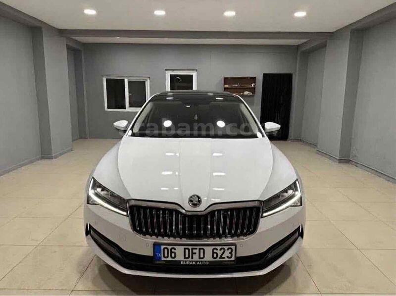 Sahibinden Skoda SuperB 1.5 TSI Elite 2022 Model 87000 km Beyaz