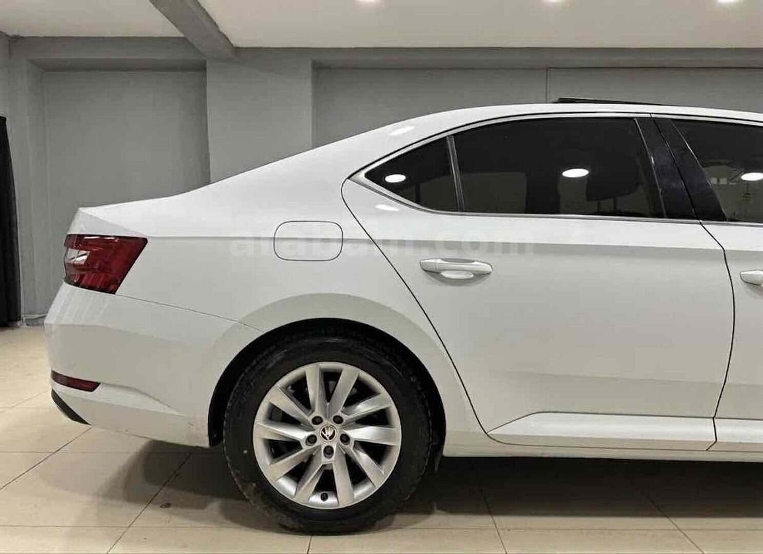 Sahibinden Skoda SuperB 1.5 TSI Elite 2022 Model 87000 km Beyaz 3