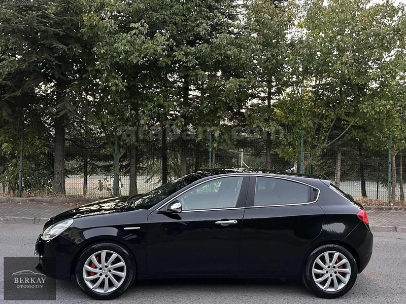 2014 Siyah Bakımlı Düsük Km Makyajlı Bakımlı Emsalsiz Diri 3