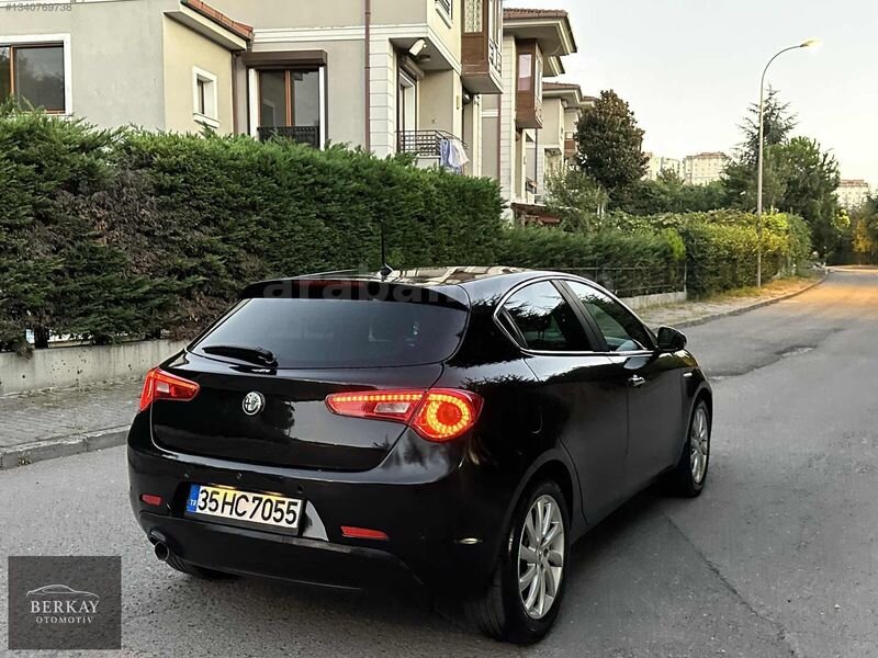 2014 Siyah Bakımlı Düsük Km Makyajlı Bakımlı Emsalsiz Diri 6