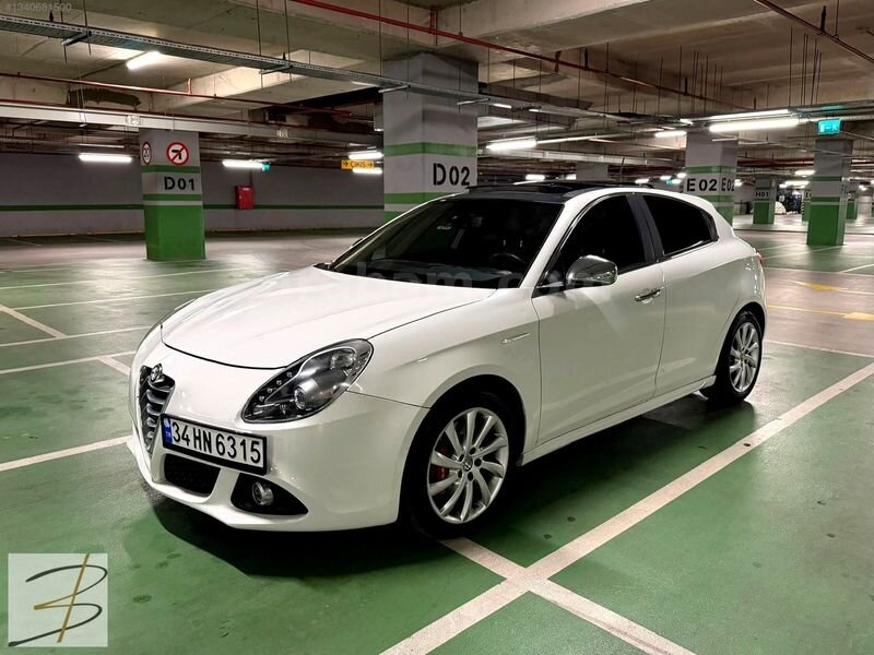 2016 Çıkış İLK SAHİP CAM TAVAN Dizel Alfa Romeo Giulietta 1.6JTD 3