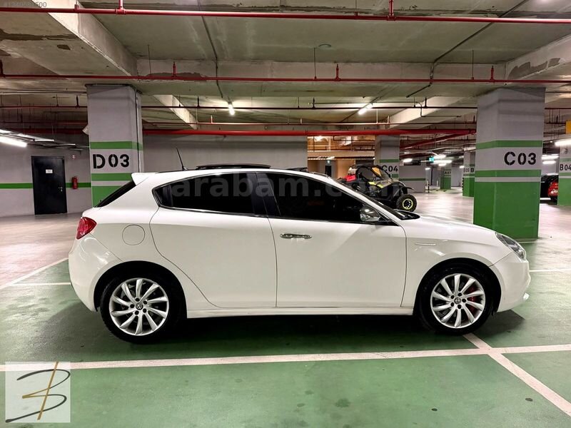 2016 Çıkış İLK SAHİP CAM TAVAN Dizel Alfa Romeo Giulietta 1.6JTD 4