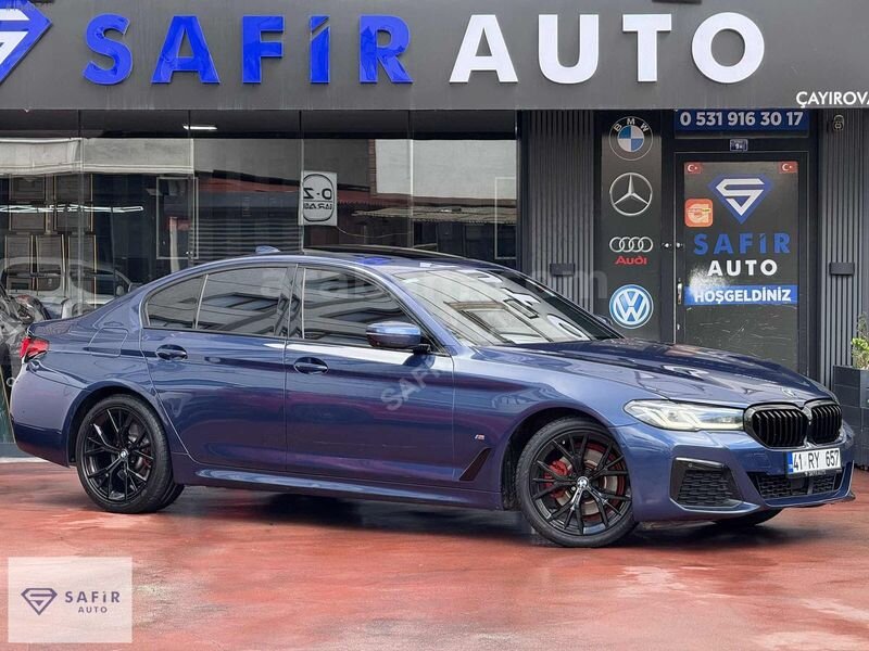 SAFİR AUTO 2023 BMW 5.20İ 50.YEAR M SPORT LAZER SHADW ARKA KLİMA