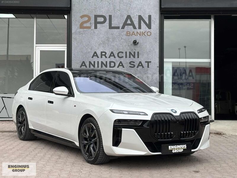 ENGİNİUS GROUP 2023 BMW i7 M SPORT PRO AKS B&W THEATRE MASAJ 1