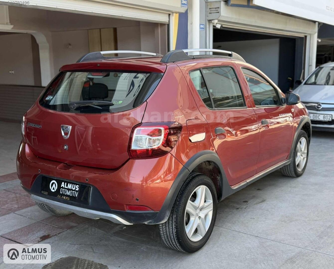 DACİA SANDERO STEPWAY//KIRMIZI-ORJİNAL 178 KM-BAKIMLI-MASRAFSIZ 5