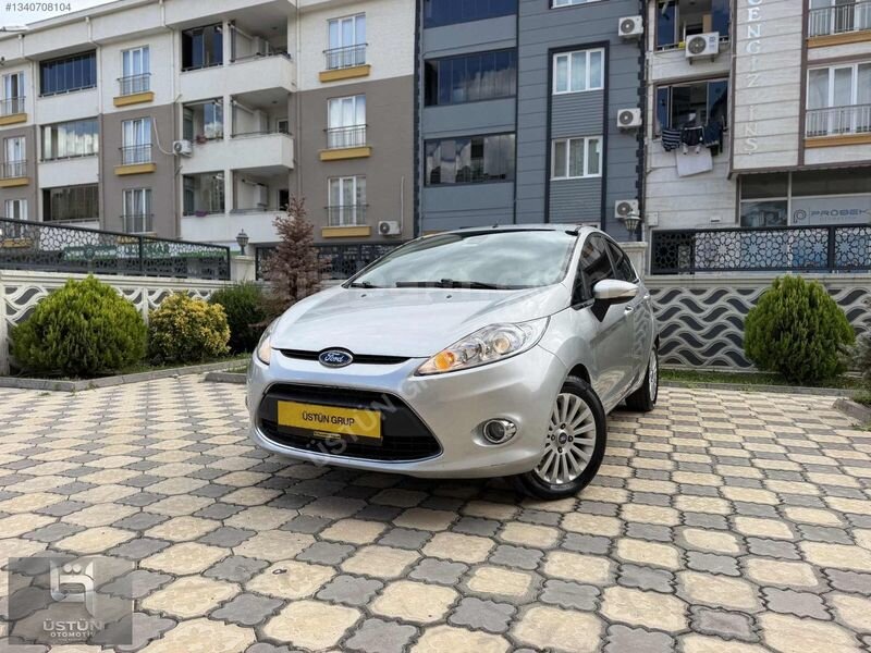 2010 FORT FİESTA 1.6 TDCİ TİTANİUM