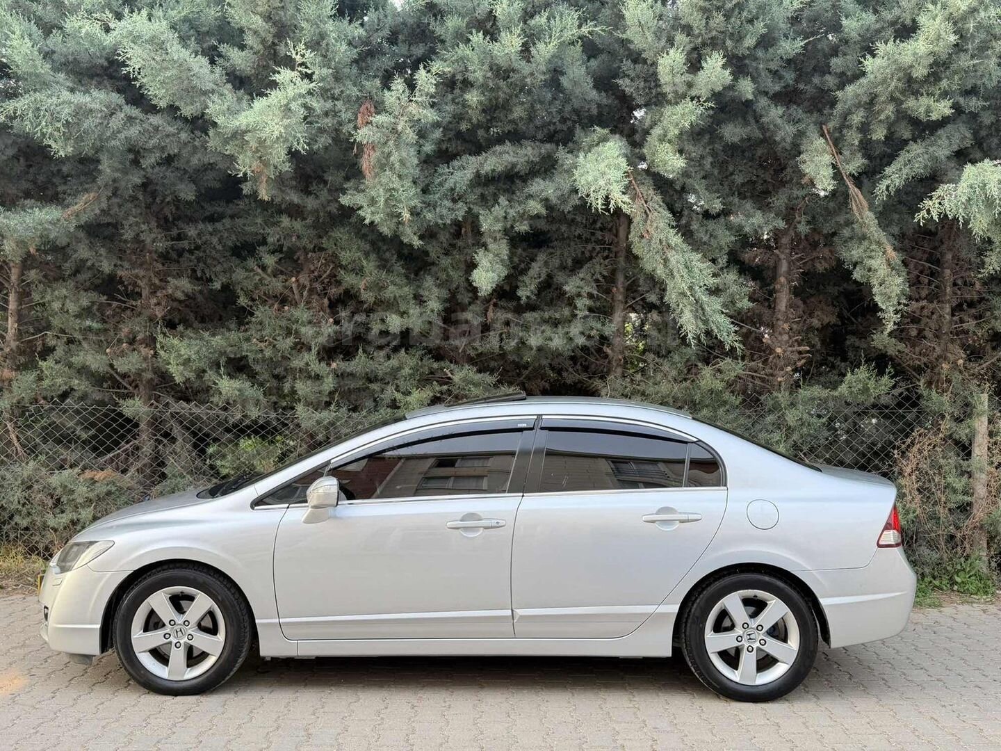 ÖZTÜRK'TEN HONDA CİVİC 1.6iVTEC ELEGANCE 4