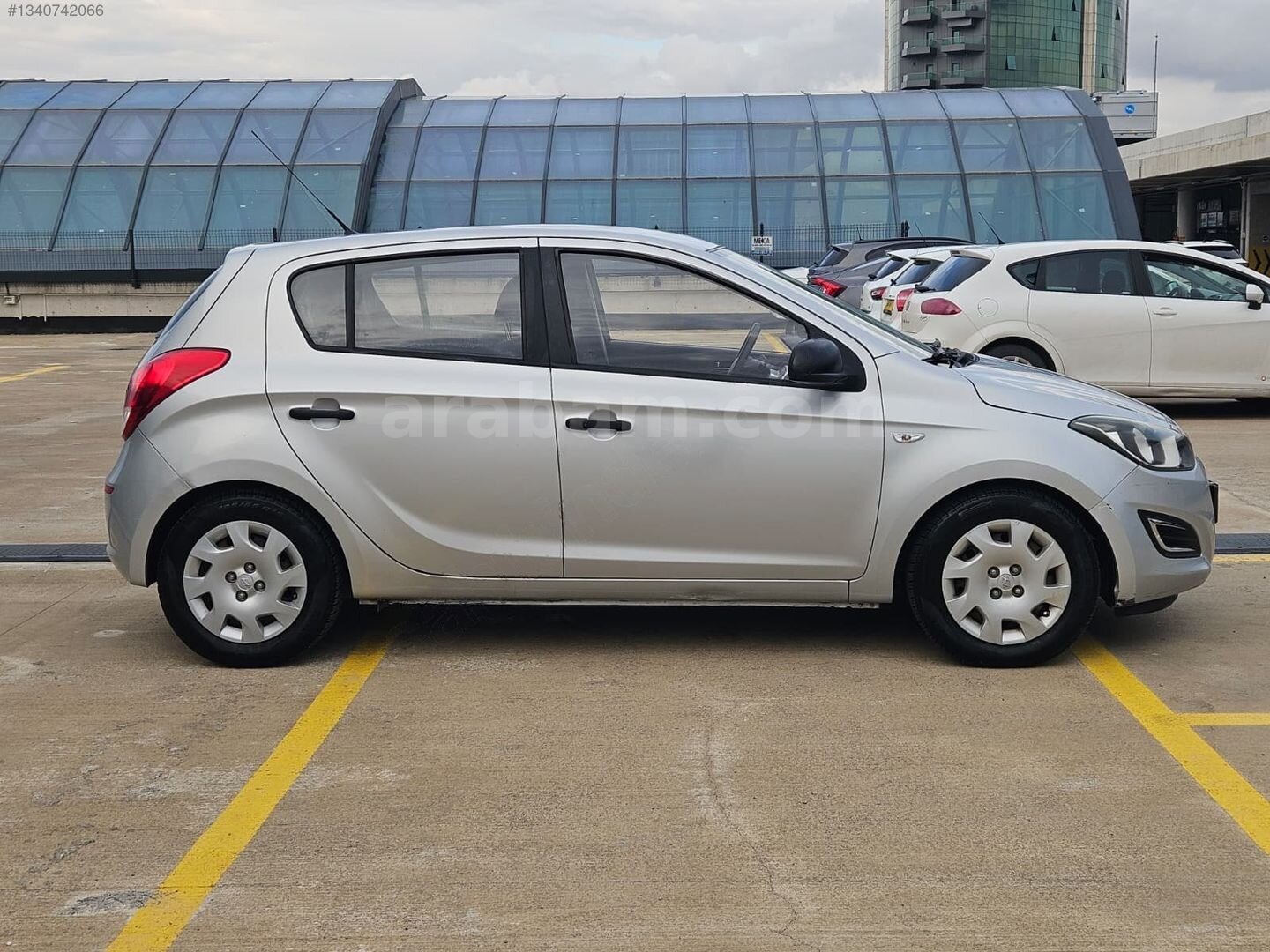PUFİDUF AUTODAN HYUNDAI İ20 JUMP OTOMATİK 130.000 KM 4