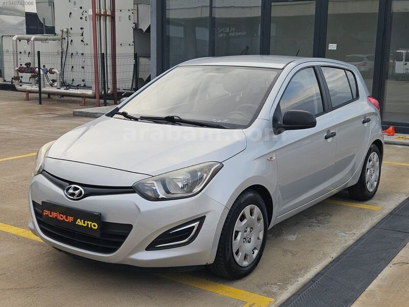 PUFİDUF AUTODAN HYUNDAI İ20 JUMP OTOMATİK 130.000 KM