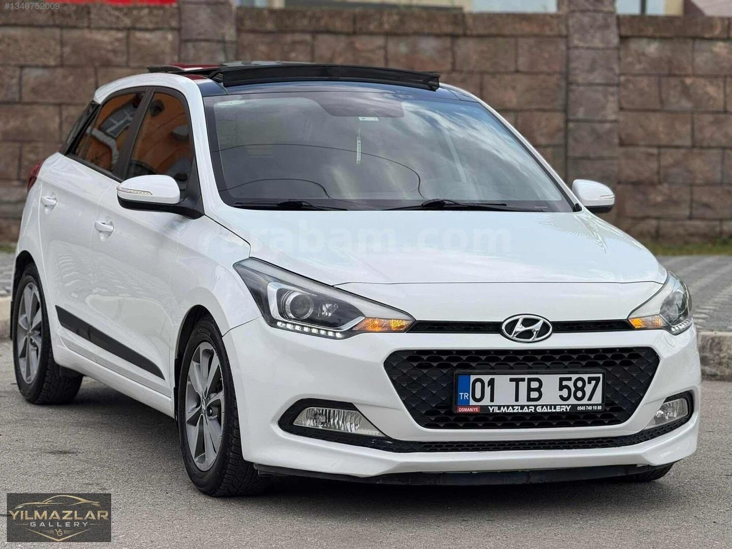 YILMAZLAR'DAN//2015 MODEL OTOMATİK CAM TAVAN HATASIZA YAKIN İ20 2