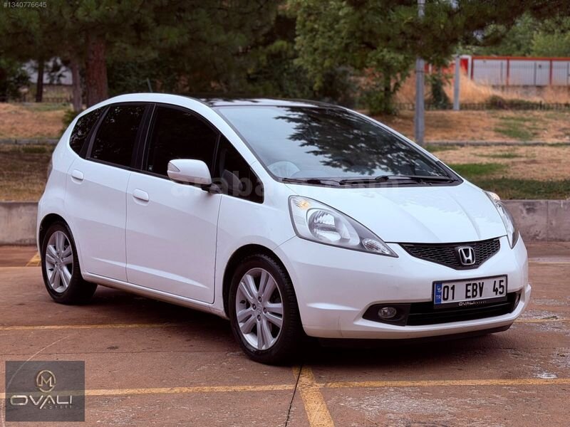 OVALI MOTORS//2011 MODEL BOYASIZ OTOMATİK 157 BİN KM HONDA JAZZ