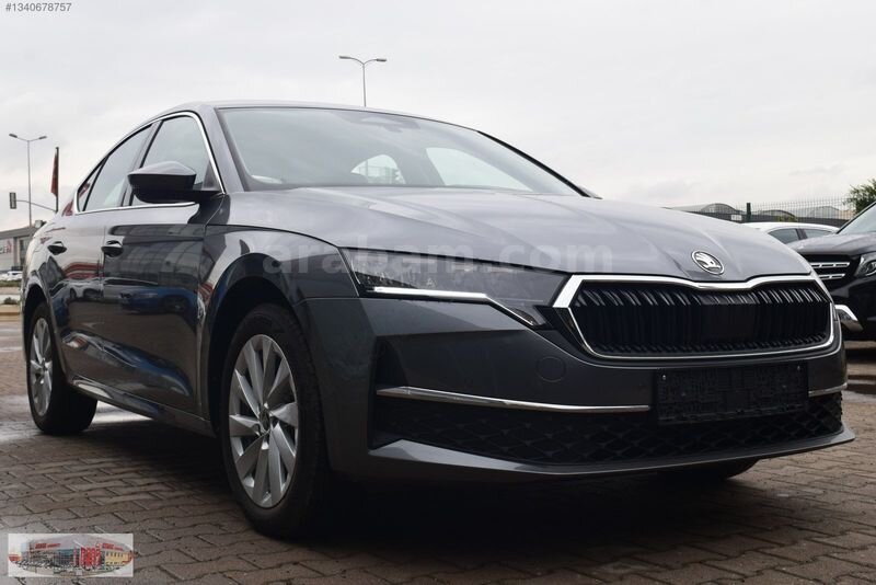 2025 SKODA OCTAVİA 1.5 TSİ PREMİUM / HATASIZ / 6.100 KM/
