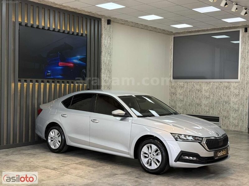 ASİL'den BOYASIZ 2023 Skoda Octavia 1.0 TSİ e-Tec Elite Otomatik