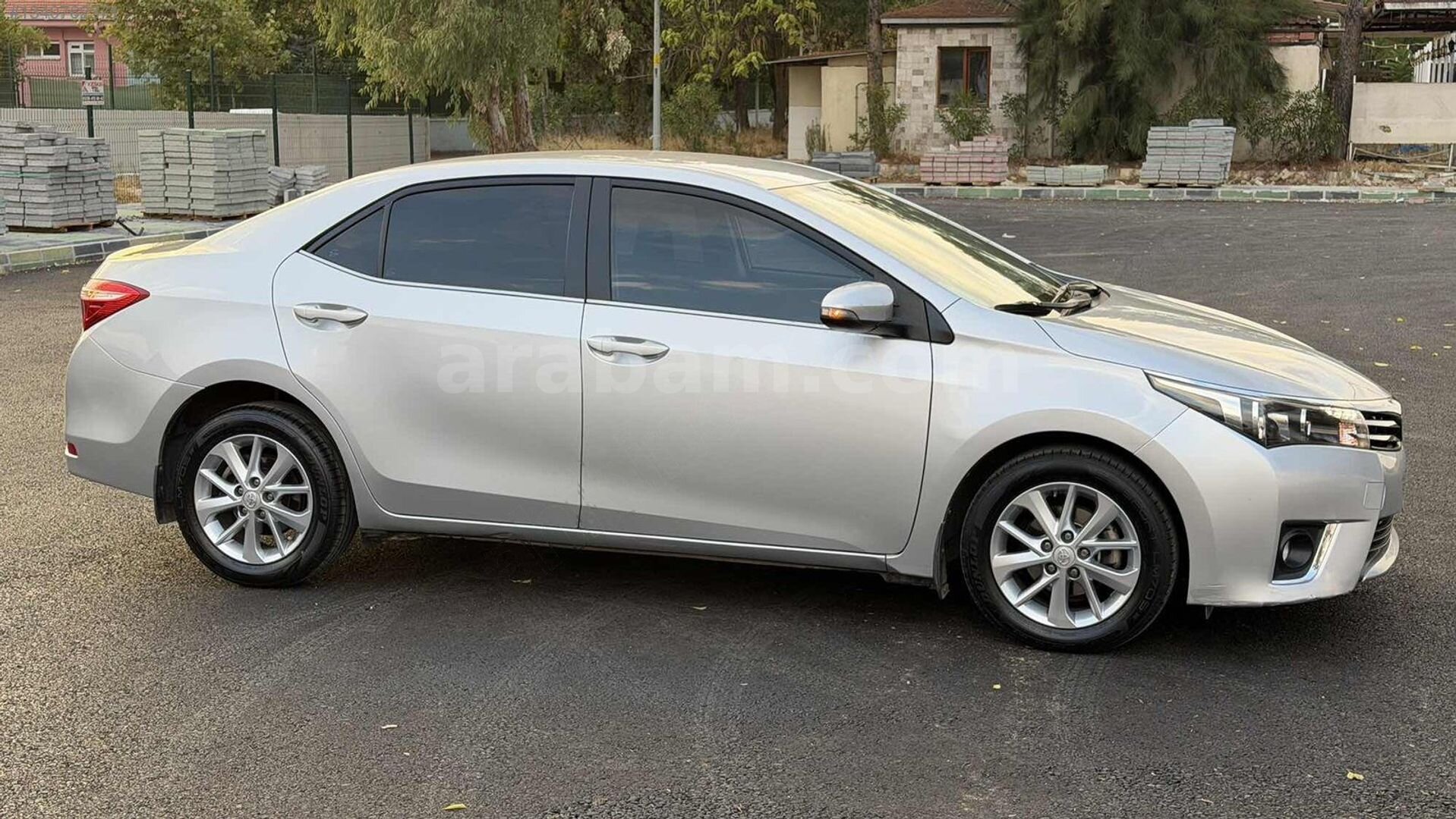 ÇELİK OTOMOTİVDEN NOKTA BOYASIZ ÇİZİKSİZ COROLLA TAKAS OLUR 5