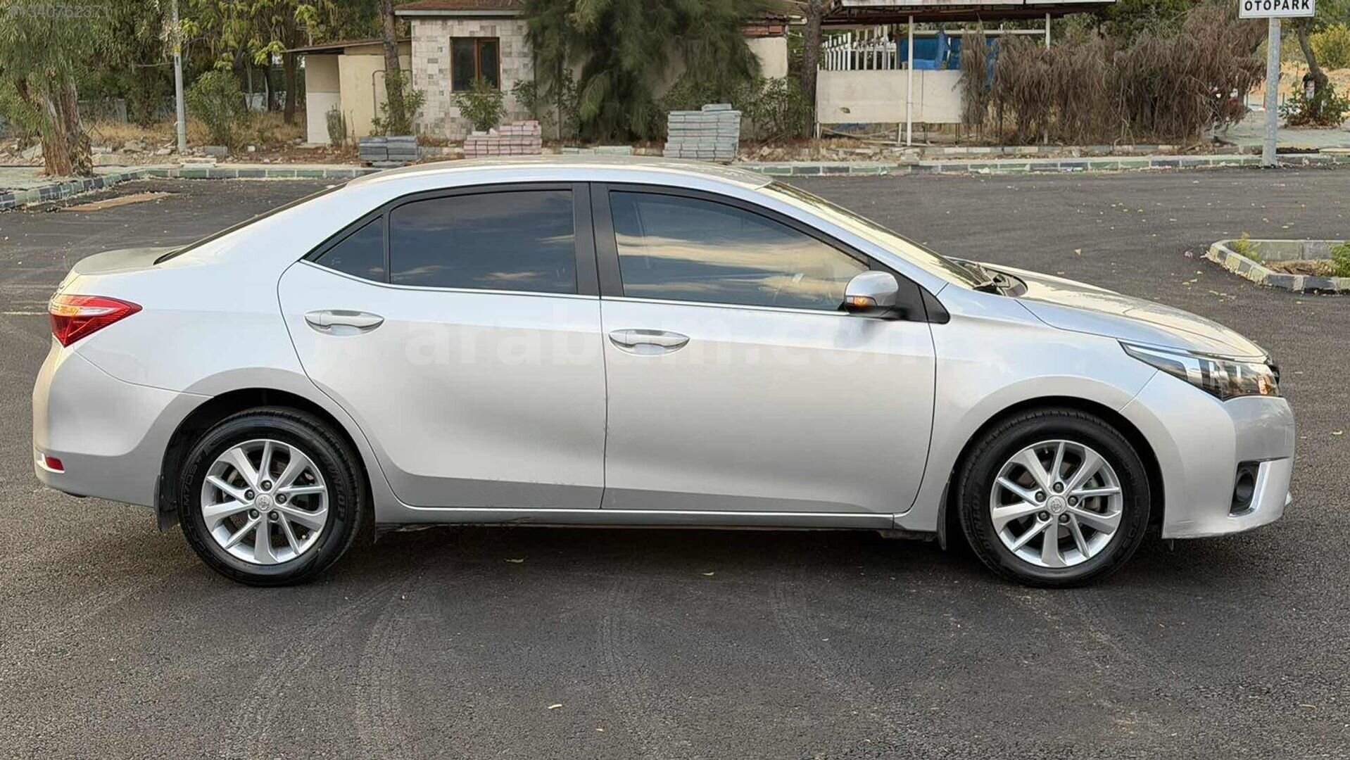ÇELİK OTOMOTİVDEN NOKTA BOYASIZ ÇİZİKSİZ COROLLA TAKAS OLUR 6