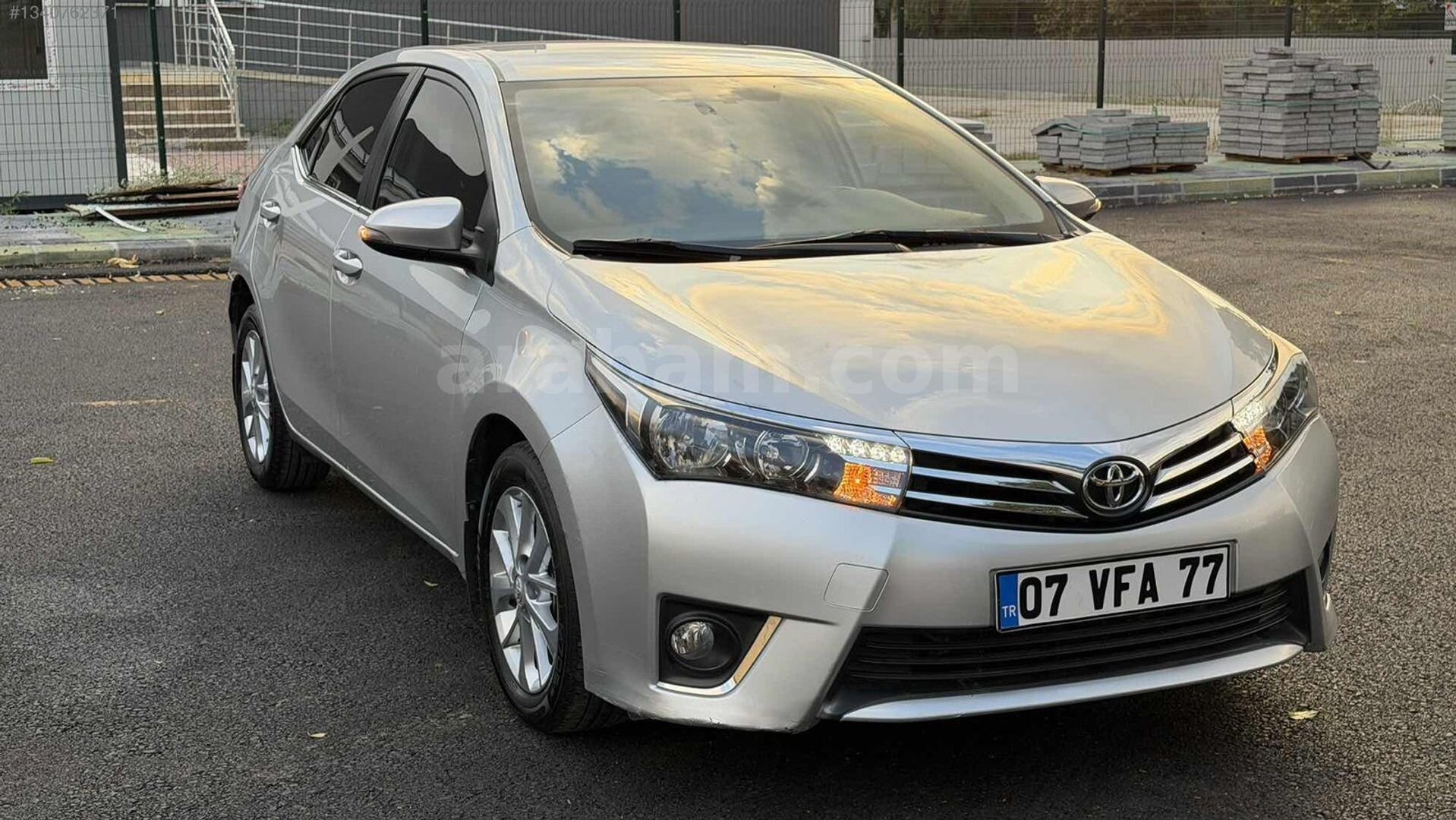 ÇELİK OTOMOTİVDEN NOKTA BOYASIZ ÇİZİKSİZ COROLLA TAKAS OLUR 3