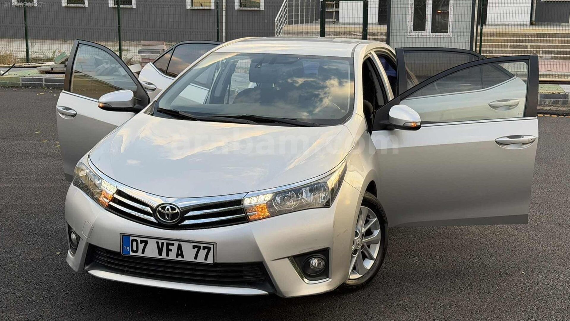 ÇELİK OTOMOTİVDEN NOKTA BOYASIZ ÇİZİKSİZ COROLLA TAKAS OLUR 1