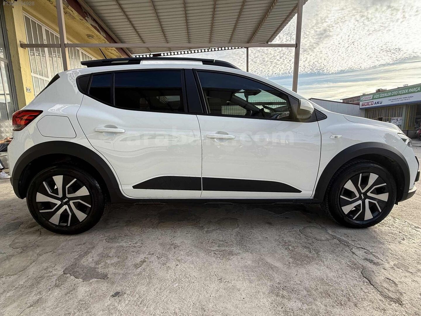 2025 MODEL 11 BİN KM HTSZ BYSZ DĞŞNSZ H.KYTSZ OTOMATİK SANDERO 4