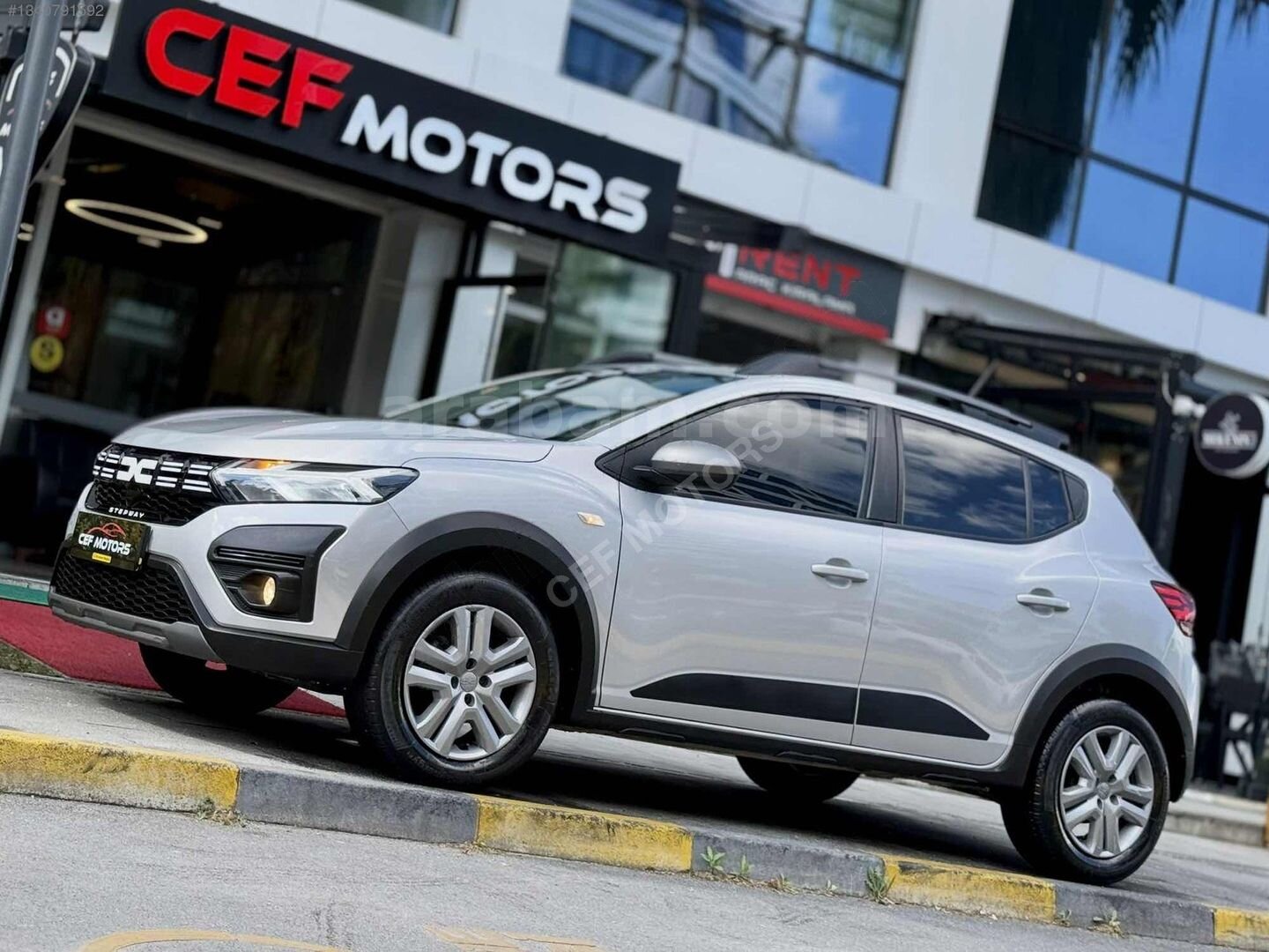 SUNROOFLU 37.000km'de BOYASIZ TRAMERSİZ EXPRESSİON 1.0 TCe CVT 2