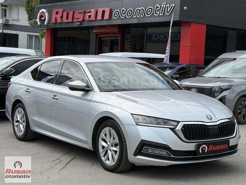 RUŞAN'dan 2021 Octavia 1.5 e-Tec Premium DEĞİŞENSİZ TRAMERSİZ