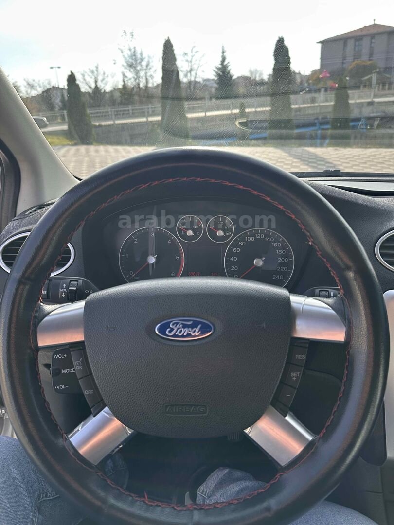 Sahibinden Ford Focus 1.6 TDCi Ghia 2008 Model Gri (Gümüş) 7