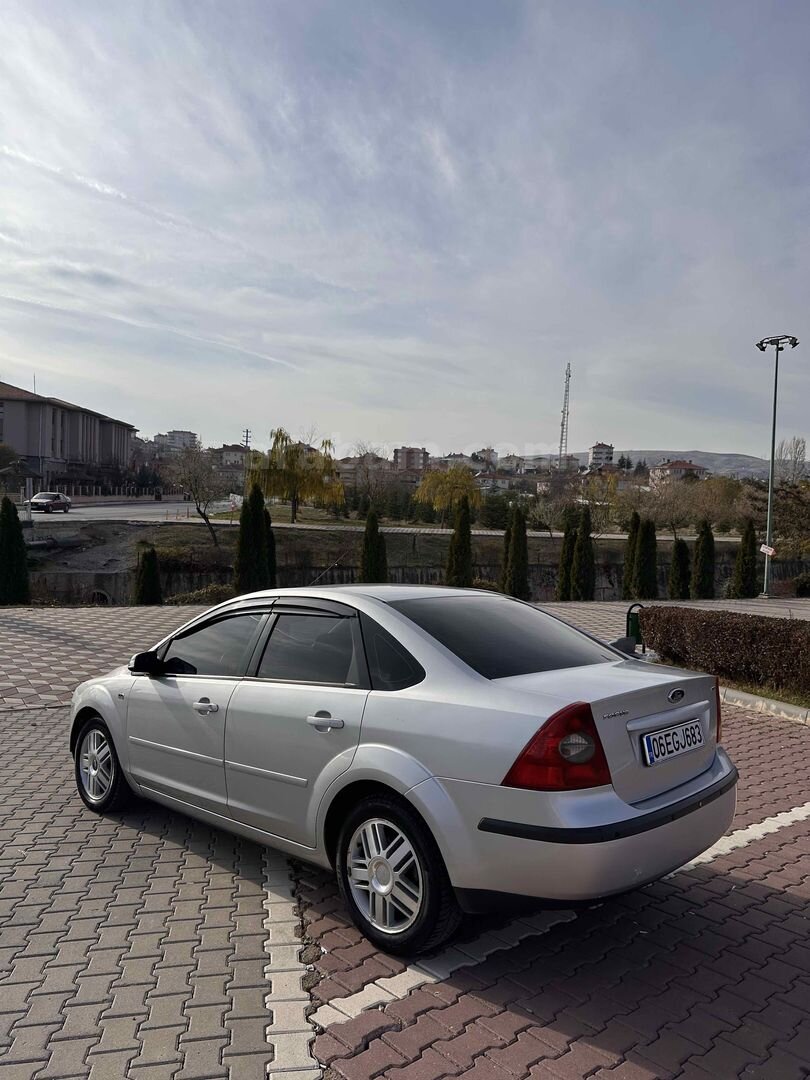 Sahibinden Ford Focus 1.6 TDCi Ghia 2008 Model Gri (Gümüş) 5