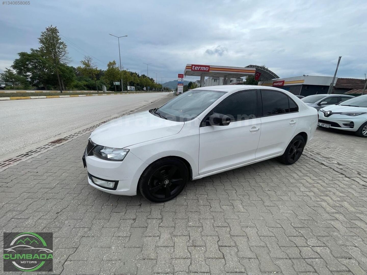 CUMBADA MOTORS'DAN - HESAPLI AİLE ARACI - SKODA RAPİD 3