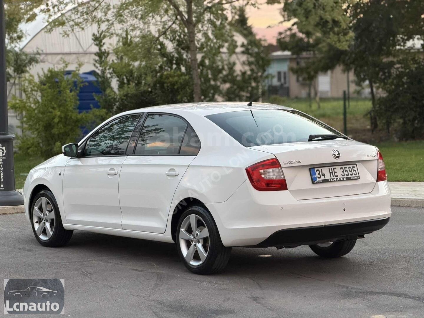 2015 SKODA RAPİD 1.6 TDI OTOMATİK 175 KM EMSALSİZ TEMİZLİKTE 6