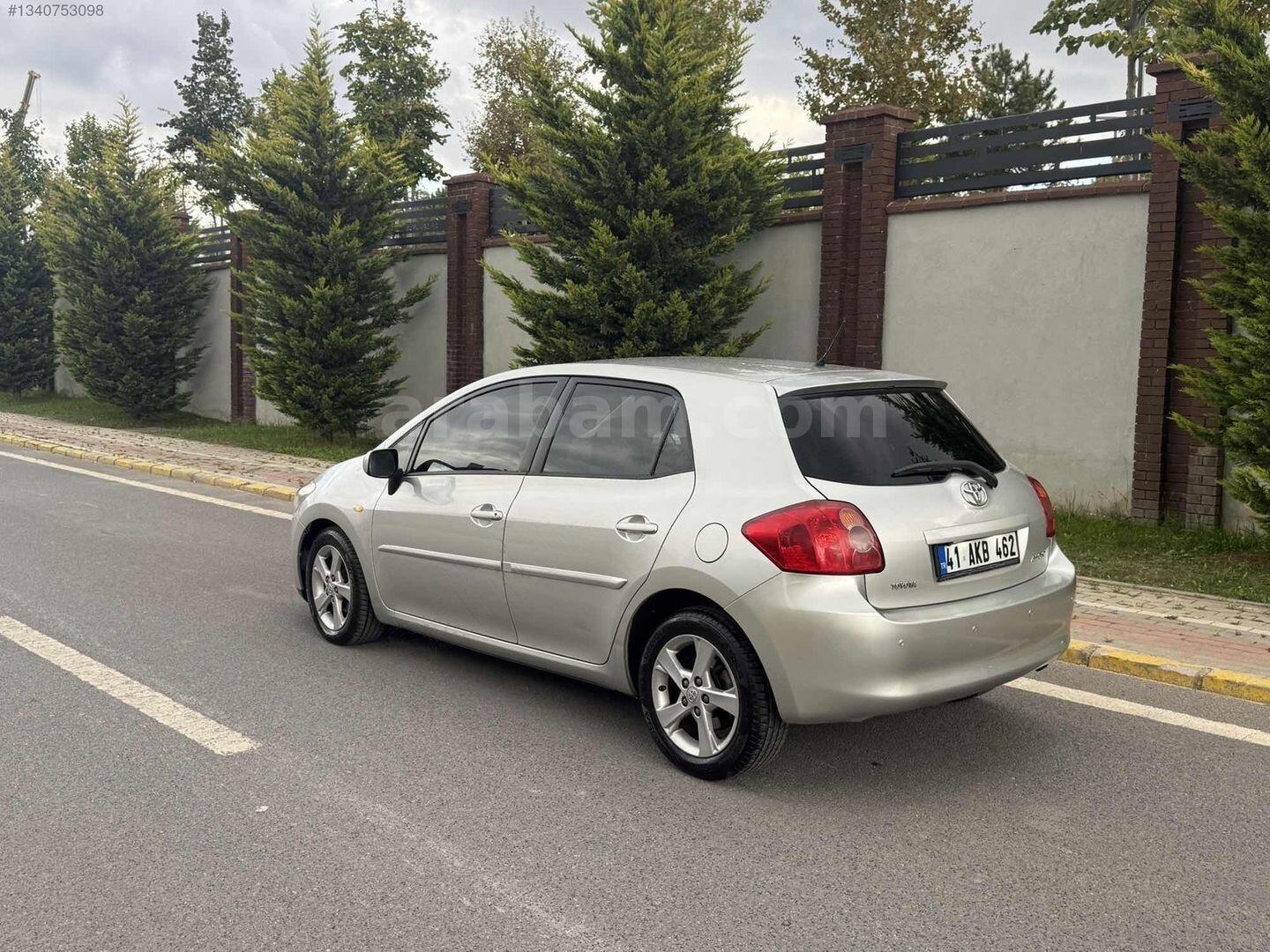 HATASIZ AYARINDA DEĞİŞENSİZ HASAR KAYITSIZ 241.xxx KM DE AURIS 5