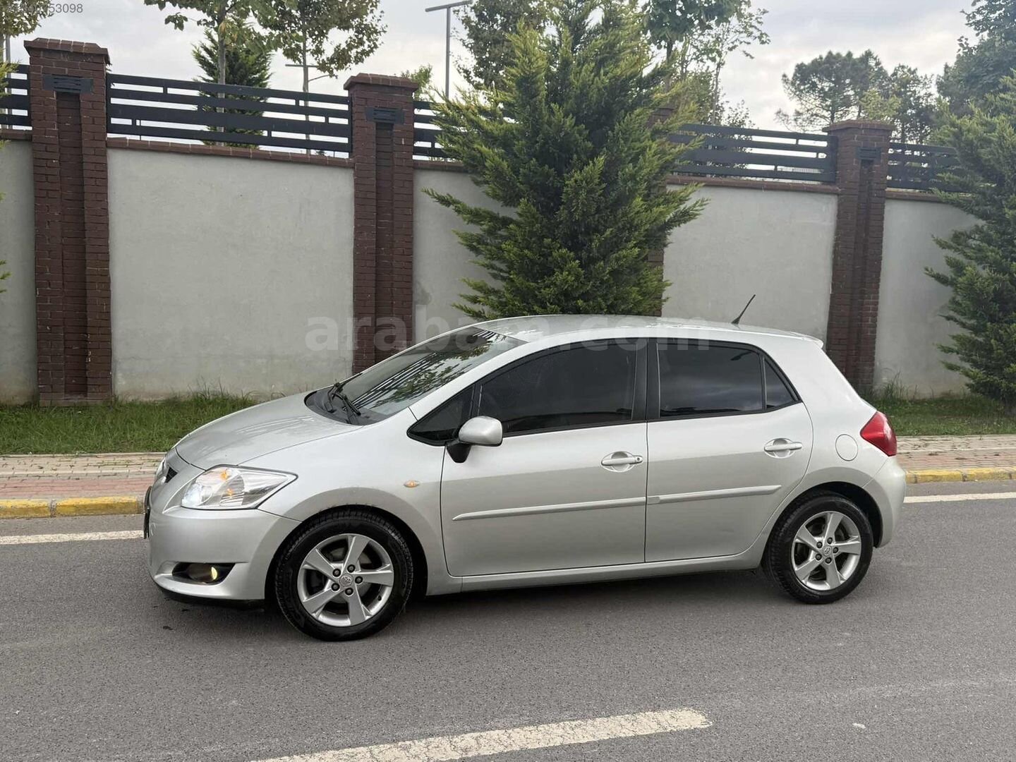 HATASIZ AYARINDA DEĞİŞENSİZ HASAR KAYITSIZ 241.xxx KM DE AURIS 3