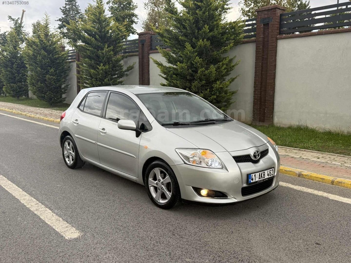 HATASIZ AYARINDA DEĞİŞENSİZ HASAR KAYITSIZ 241.xxx KM DE AURIS 4