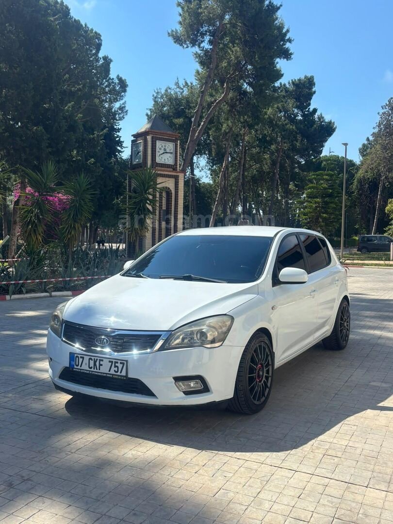 Sahibinden Kia Ceed 1.6 CRDi Motion 2012 Model 4