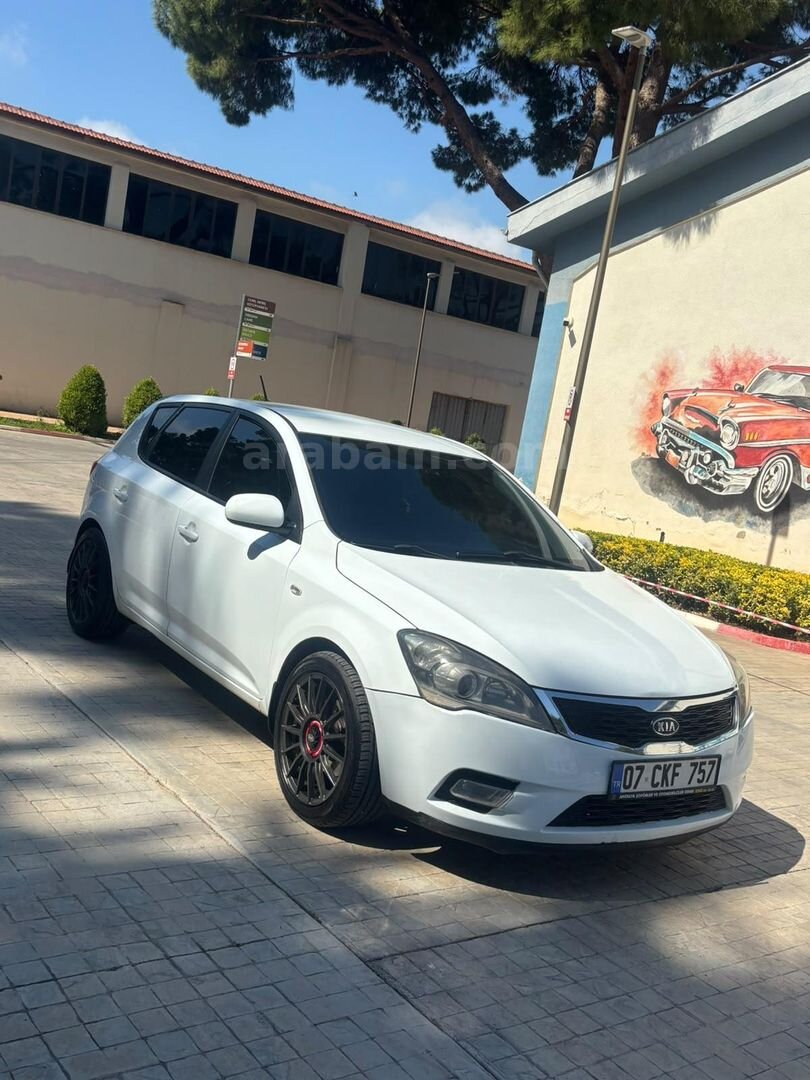 Sahibinden Kia Ceed 1.6 CRDi Motion 2012 Model 2