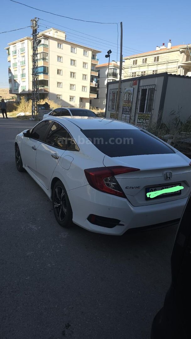 Sahibinden Honda Civic 1.6i VTEC ECO Executive 2021 Model 90.000 km Beyaz 2