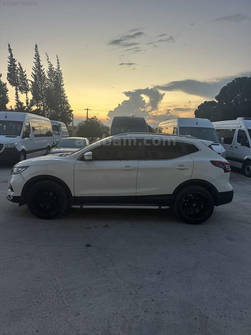 ÇOK TEMİZ DUZGUN KM AZ 2018 OTOMATİK 2