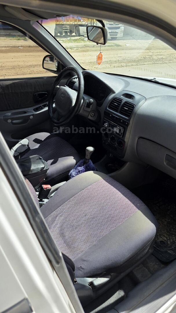 Sahibinden Hyundai Accent 1.5 CRDi Admire 2005 Model 2