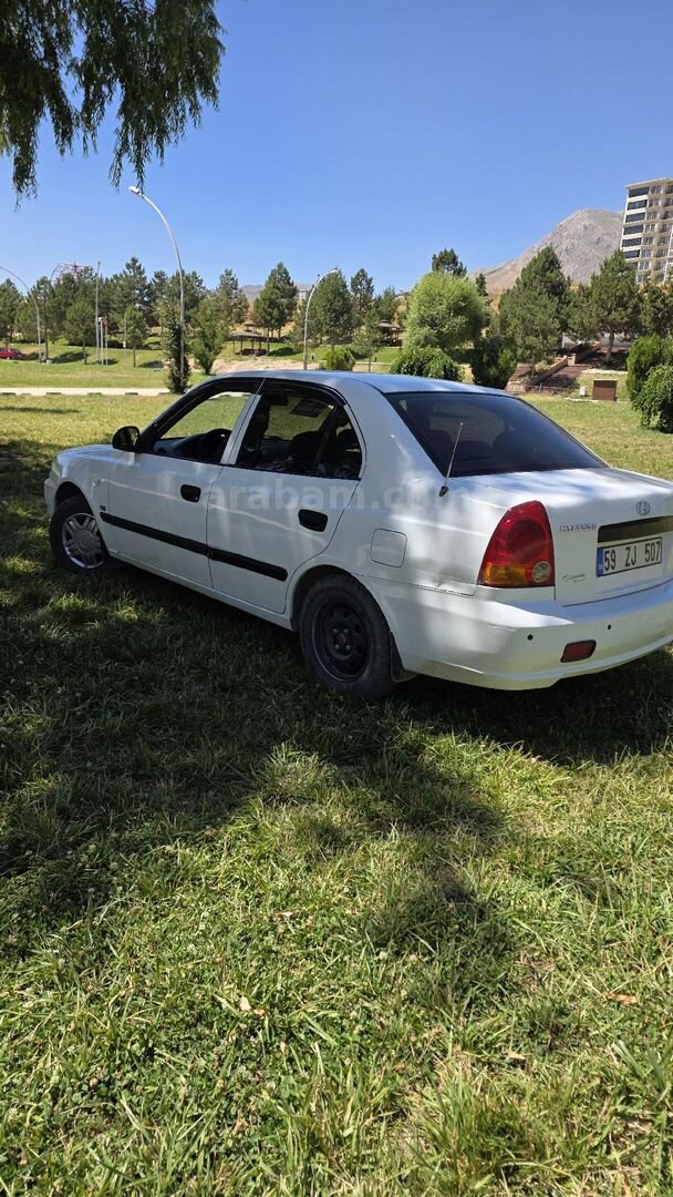 Sahibinden Hyundai Accent 1.5 CRDi Admire 2005 Model 5