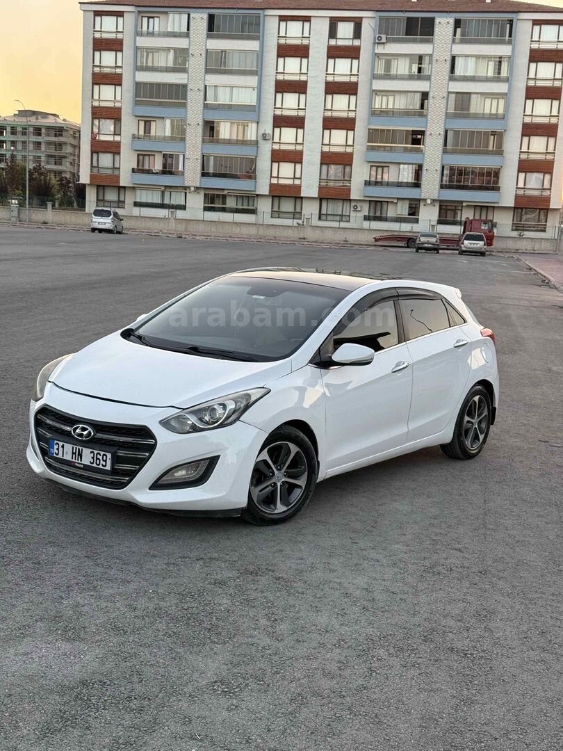 Sahibinden Hyundai i30 1.6 CRDi Style Design Pack 2015 Model 3