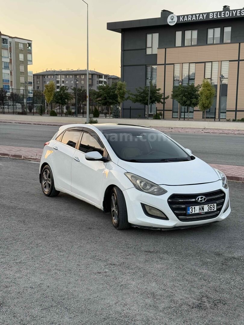 Sahibinden Hyundai i30 1.6 CRDi Style Design Pack 2015 Model 5