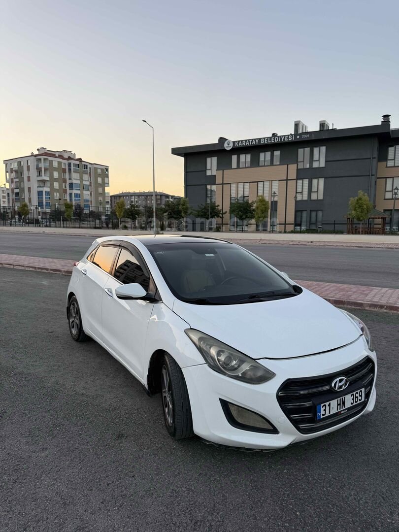 Sahibinden Hyundai i30 1.6 CRDi Style Design Pack 2015 Model 6