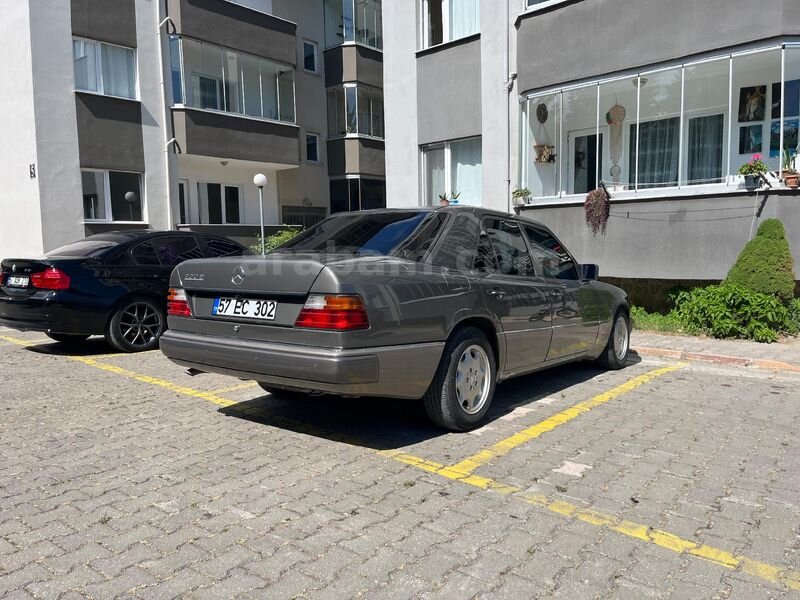 Sahibinden Mercedes - Benz 200 E 1993 Model