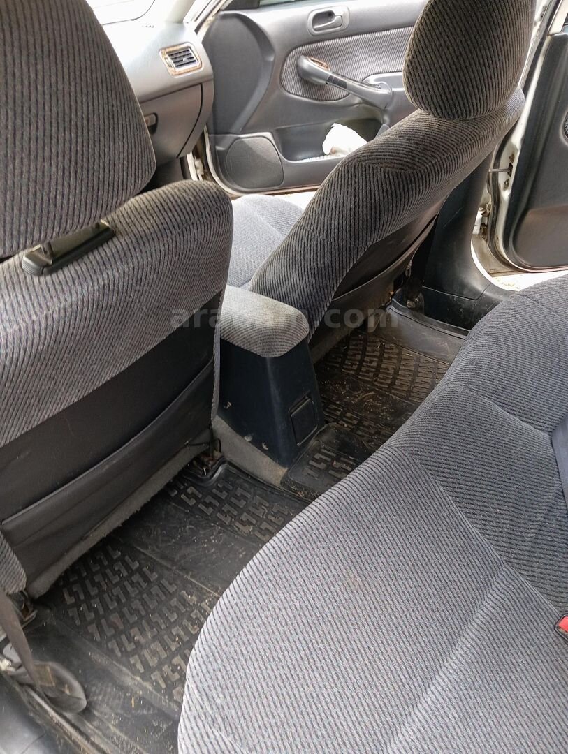 Arkadaşlar Saçma sapan tekliflerle Gelmeyin Kalp kırmak istemiyorum Sahibinden Honda Civic 1.6 i ES 1998 Model 4