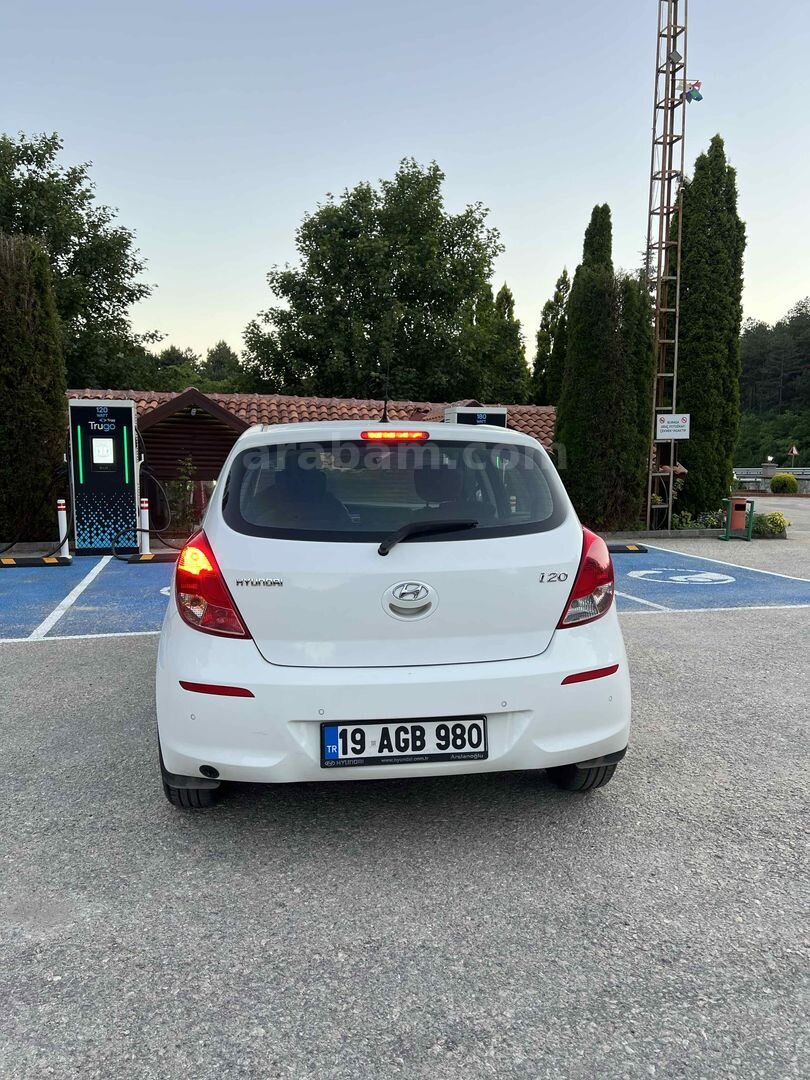 Sahibinden Hyundai i20 1.4 CVVT Sense 2014 Model 3